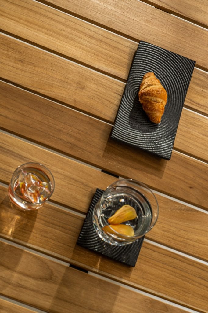 Metalna kutna garnitura Java