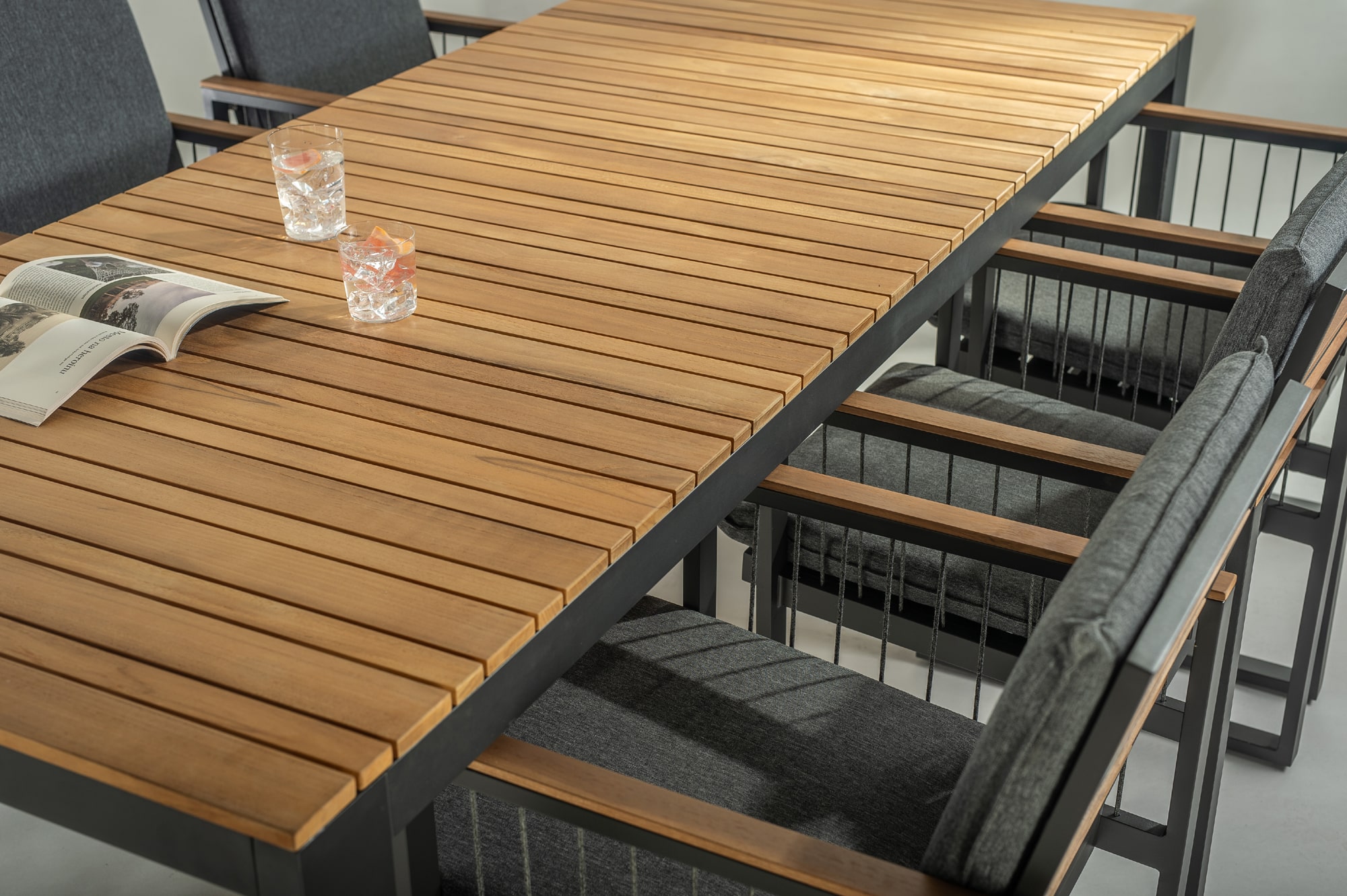 Stol Layton 240 TT | Stolice Layton