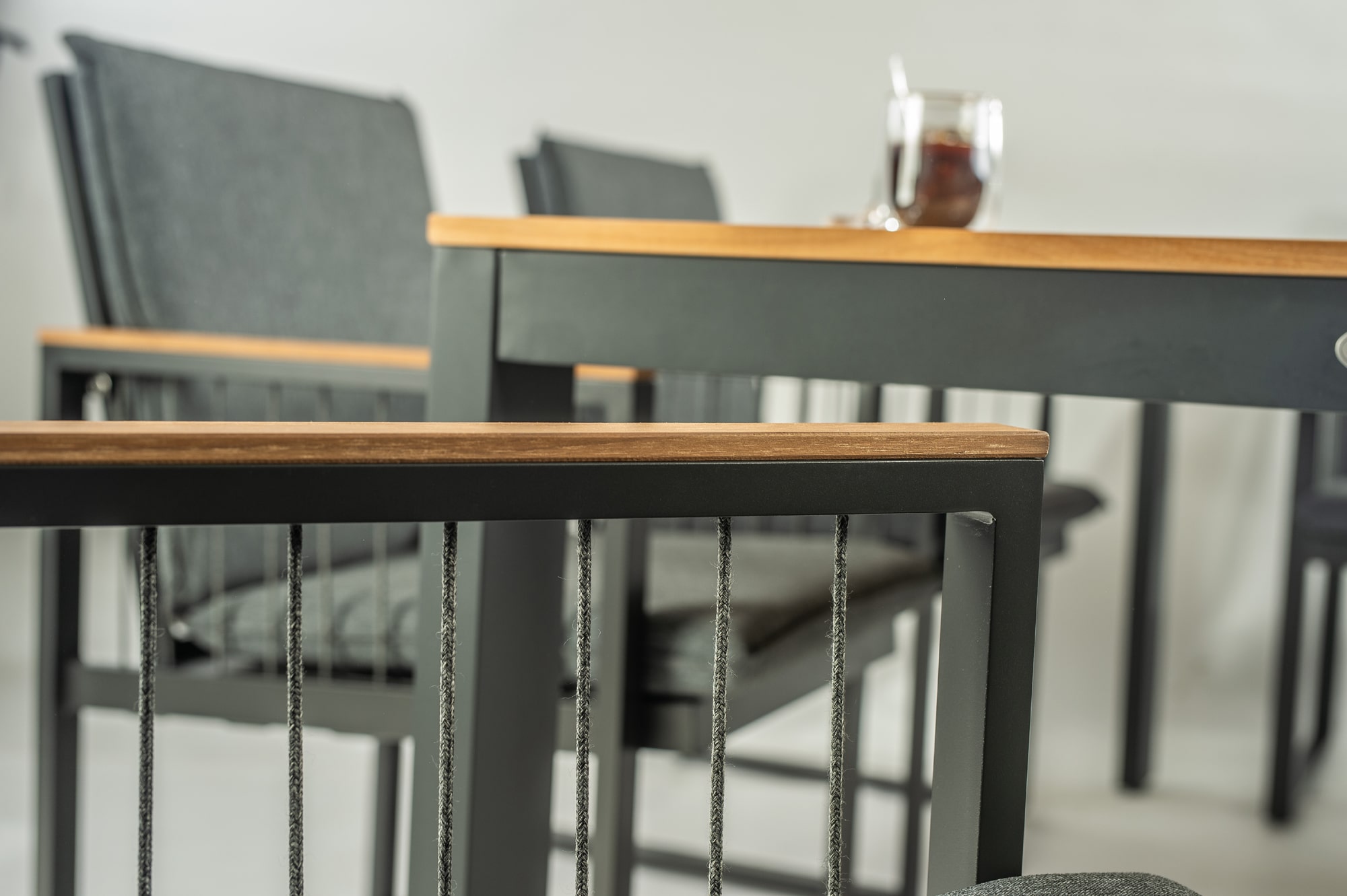 Stol Layton 204 TT | Stolice Layton