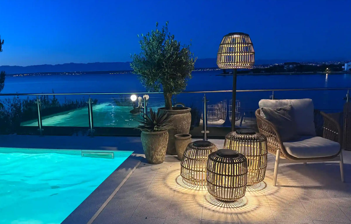 Solarna svjetiljka Muses - L