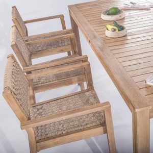 Drveni vrtni namještaj