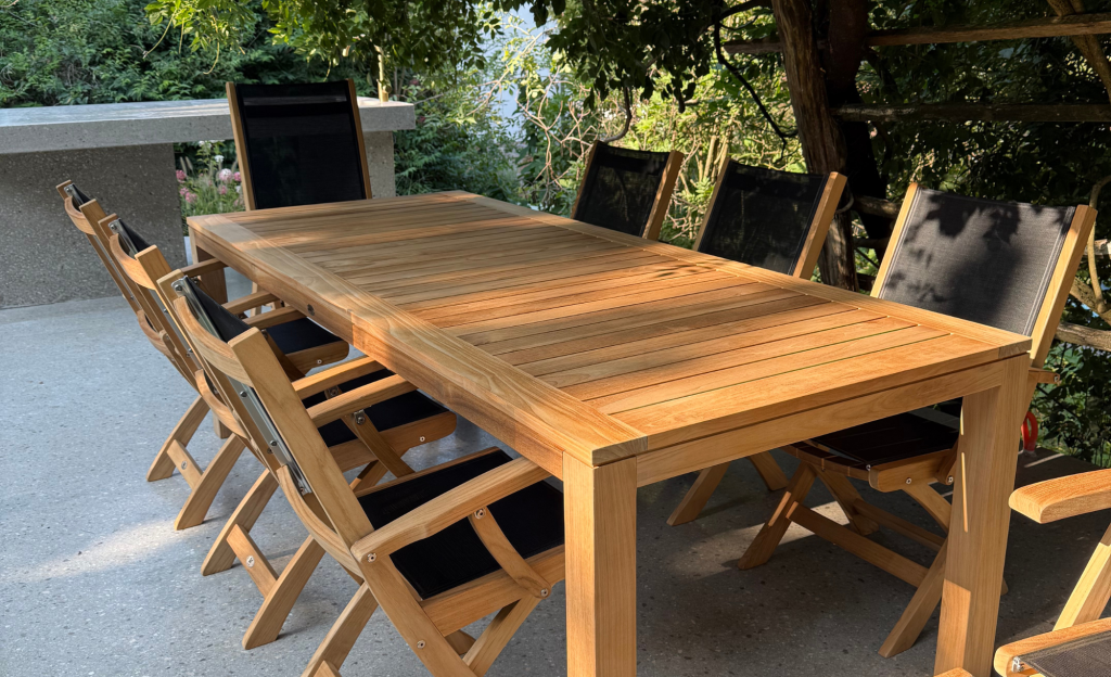 Jesenska priprema vrta: Kako zaštititi vrtni namještaj od kiše i hladnoće