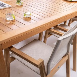 približan detalj garniture